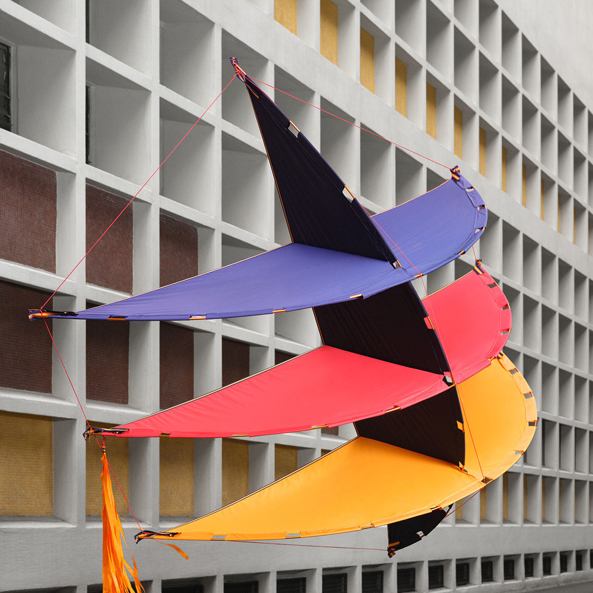 Salone del Mobile 2026: tra icone rare, hotel immaginari e la “Notte Bianca” del design