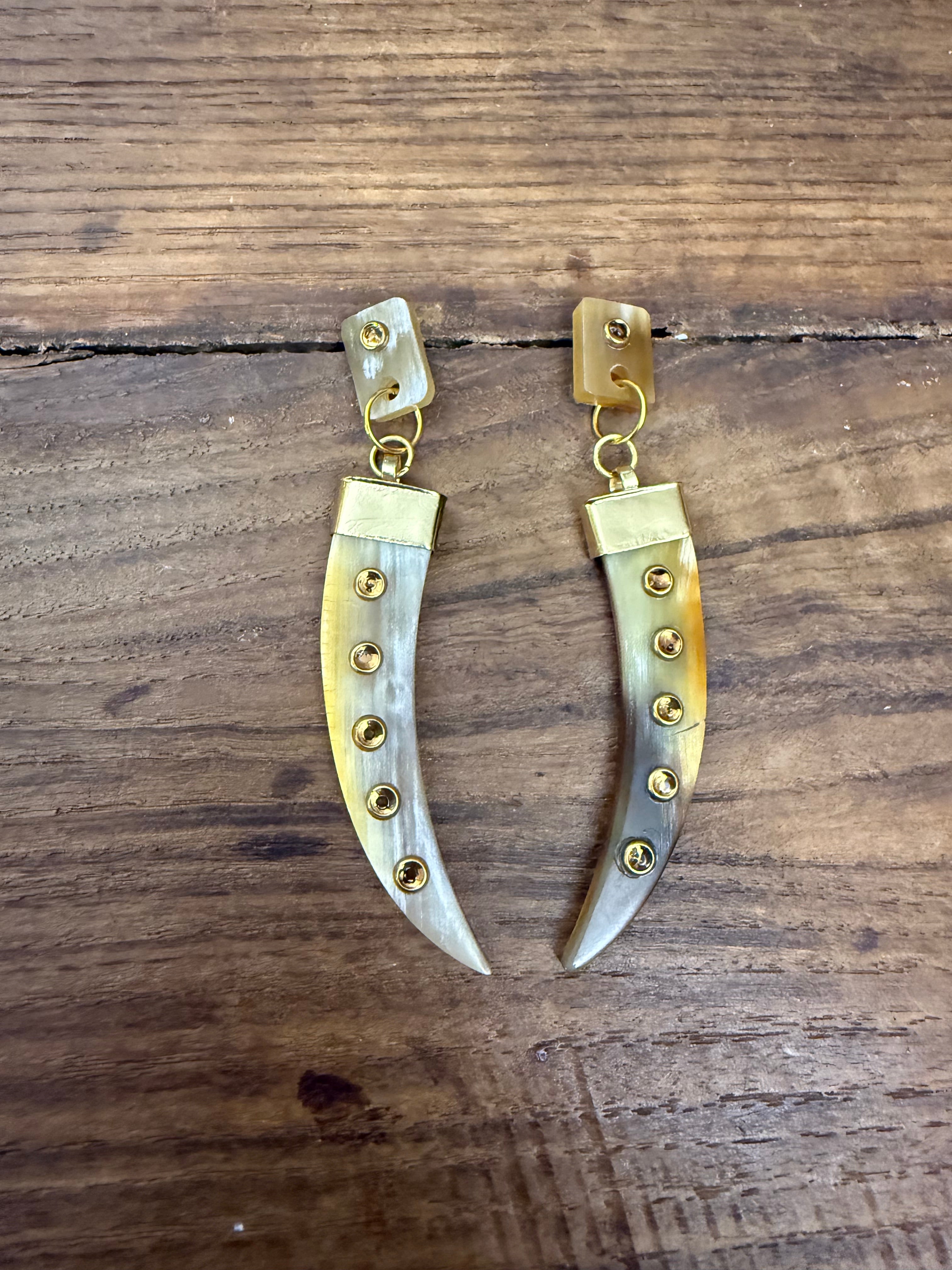 ORECCHINI WHITE STELLAR