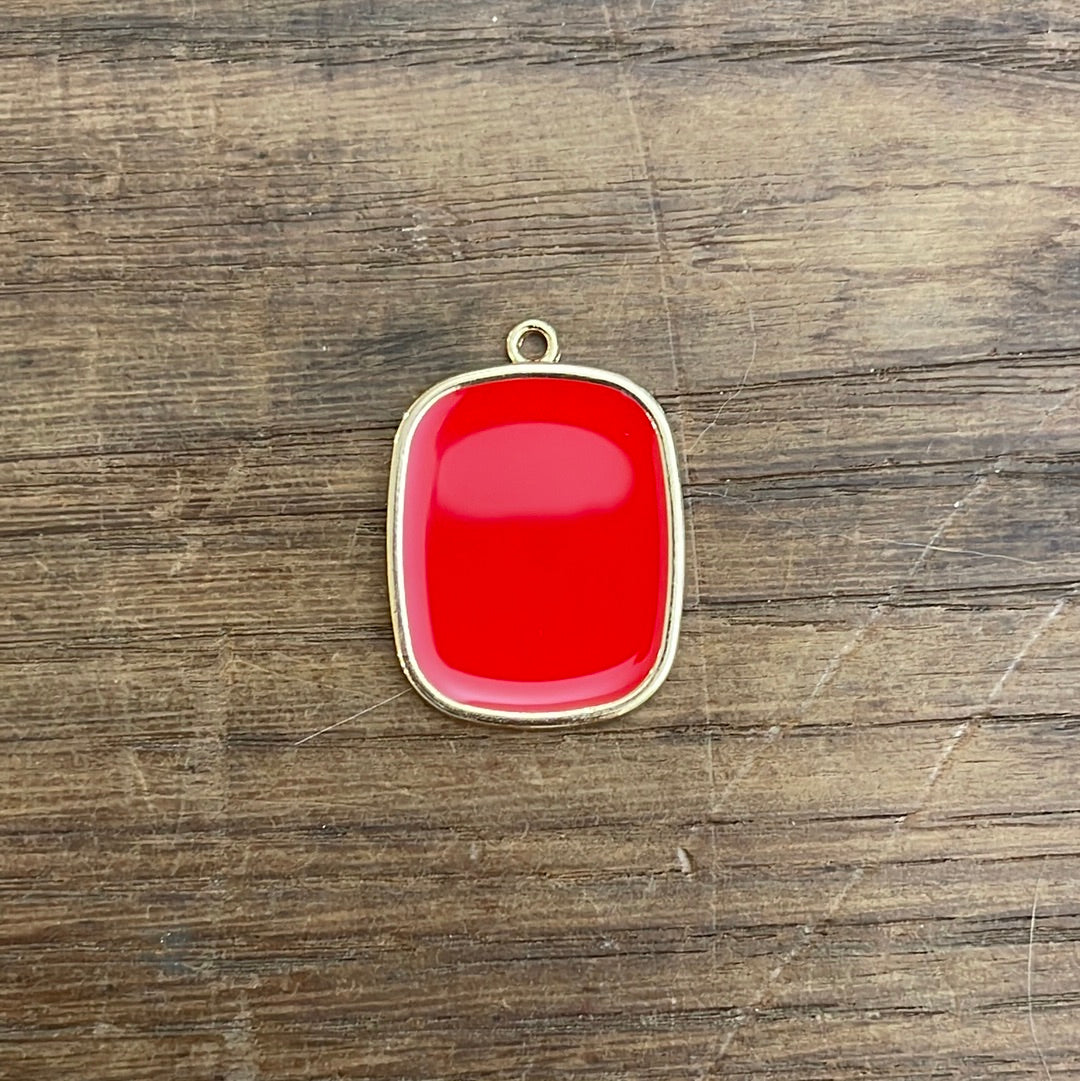 COLLANA CON PIASTRINA COLORATA LETTERA E CORONA/SIMBOLO/NUMERO