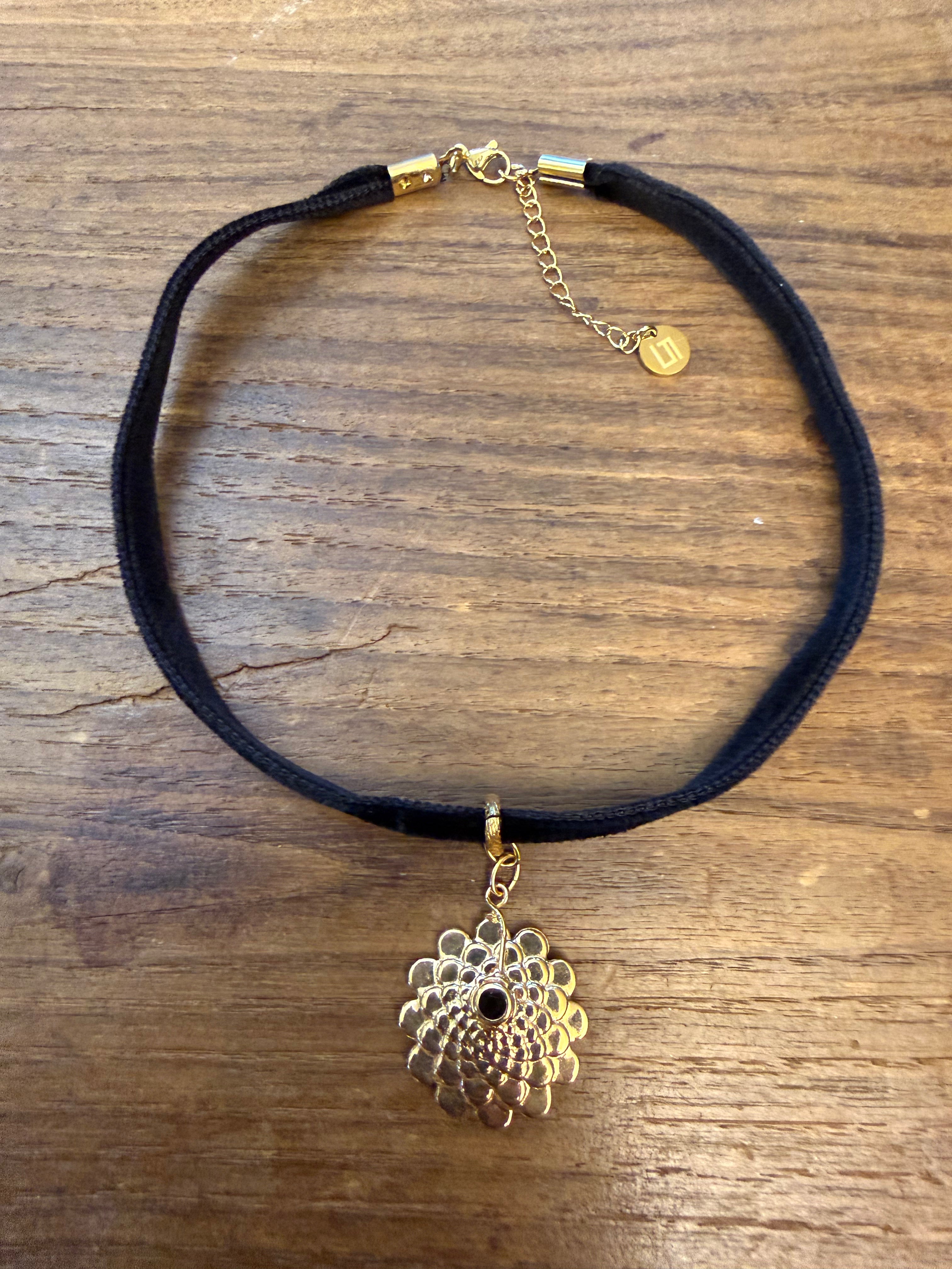 CHOKER PEONIA
