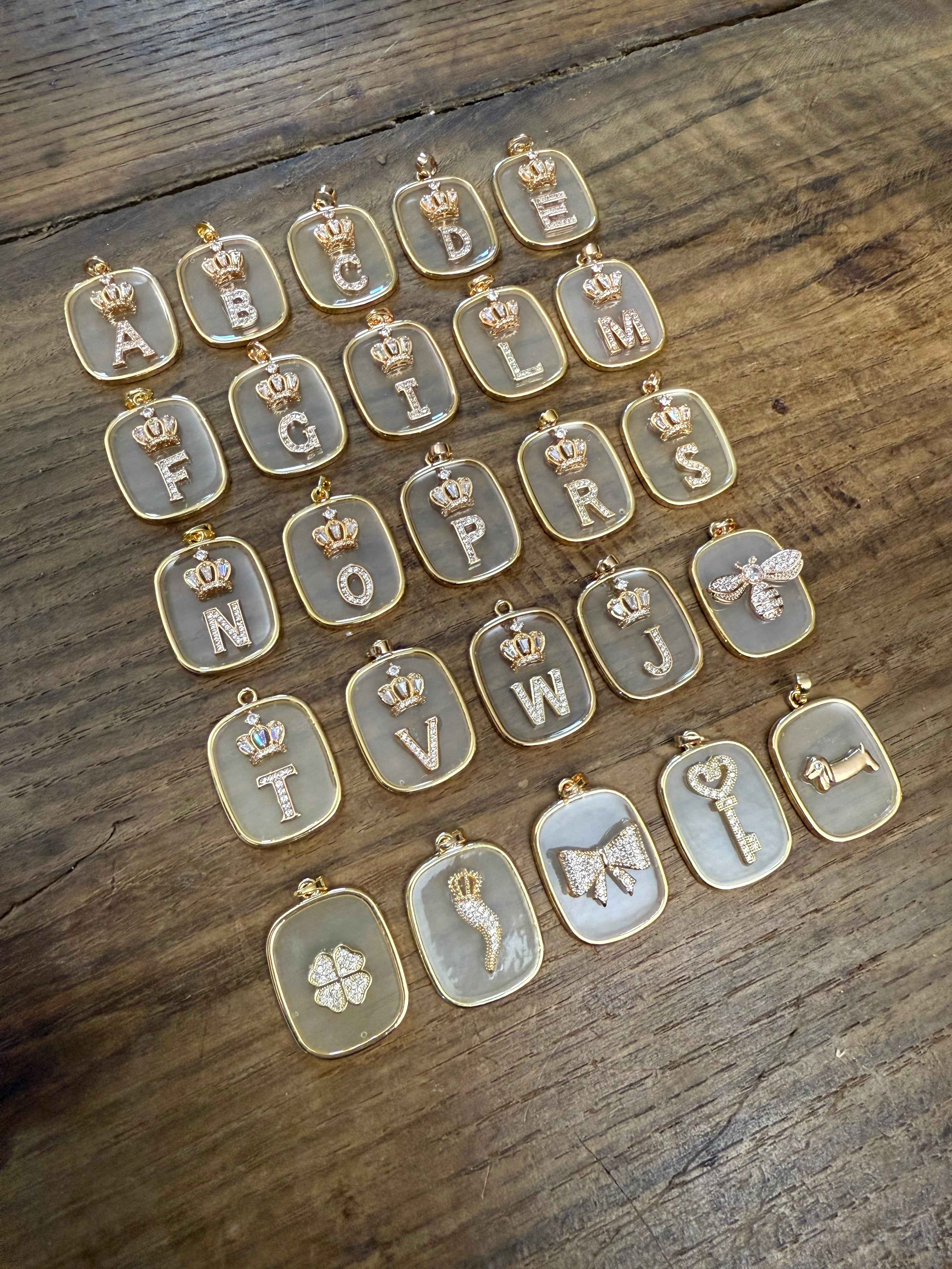 COLLANA CON PIASTRINA TRASPARENTE LETTERA/NUMERO