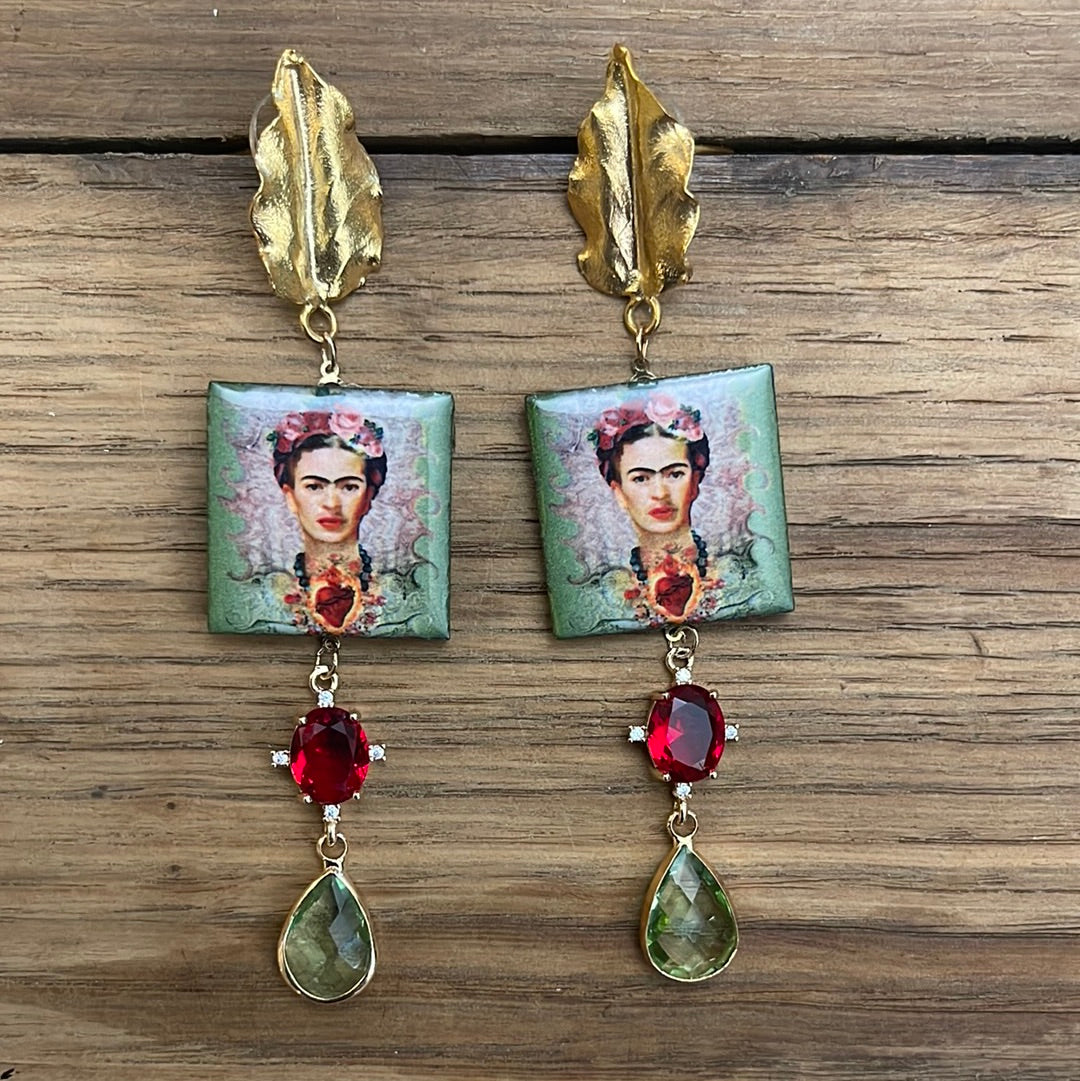 FRIDA IN FOGLIA