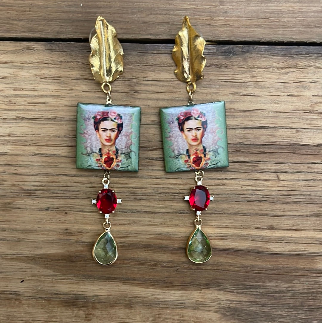 FRIDA IN FOGLIA