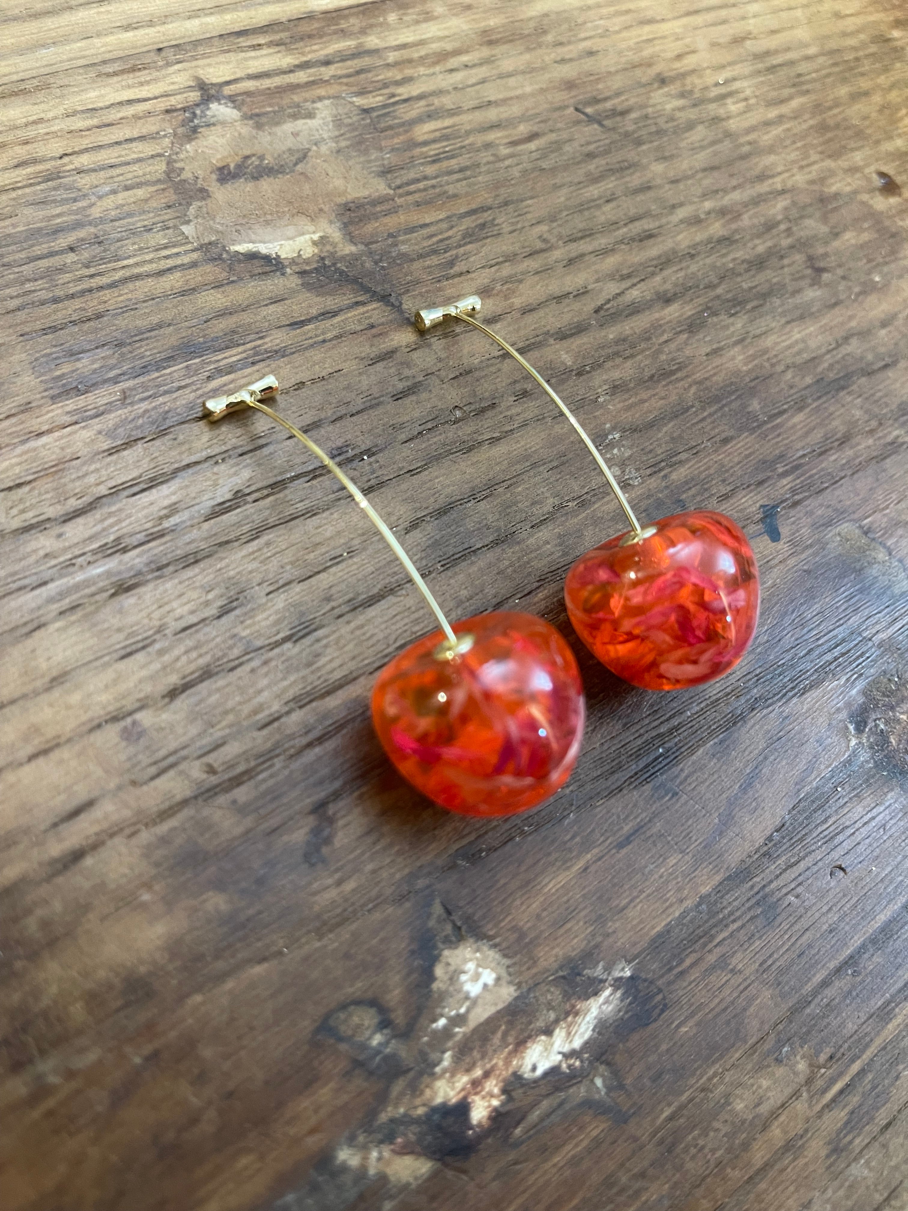 CHERRY EARRING