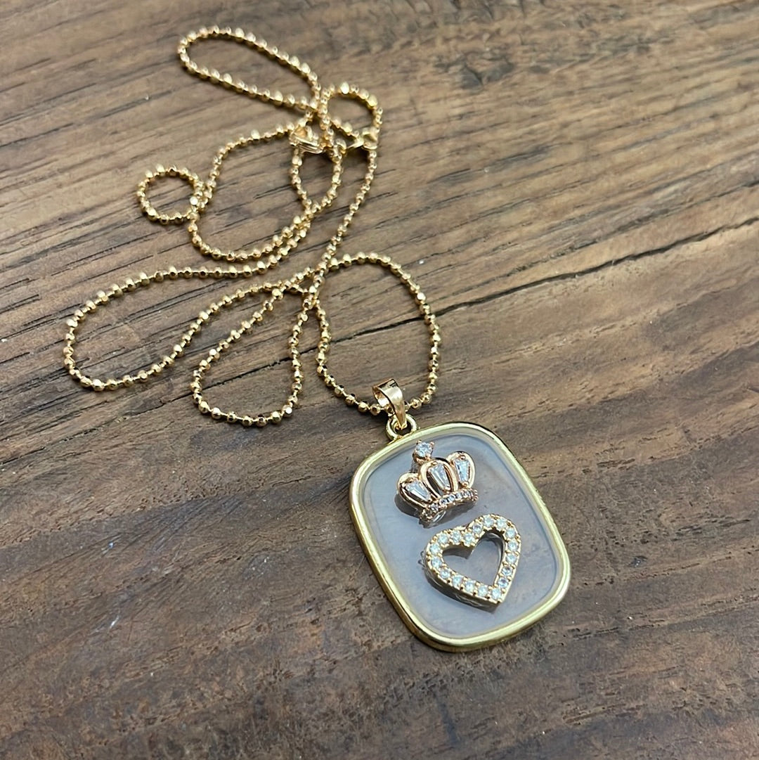 PLATE NECKLACE WITH SACRED HEART