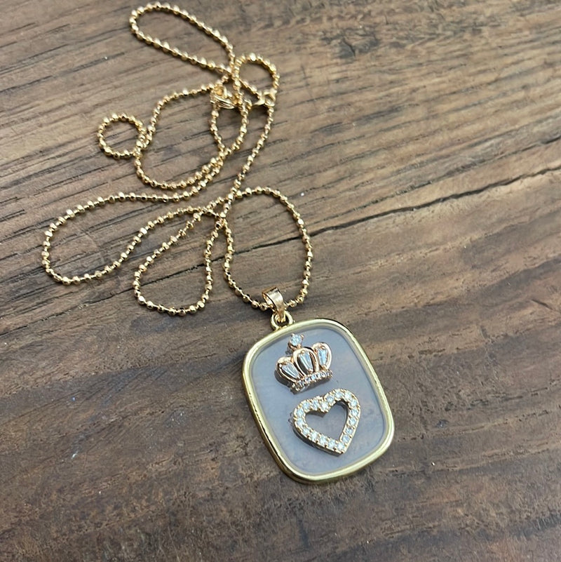 PLATE NECKLACE WITH SACRED HEART