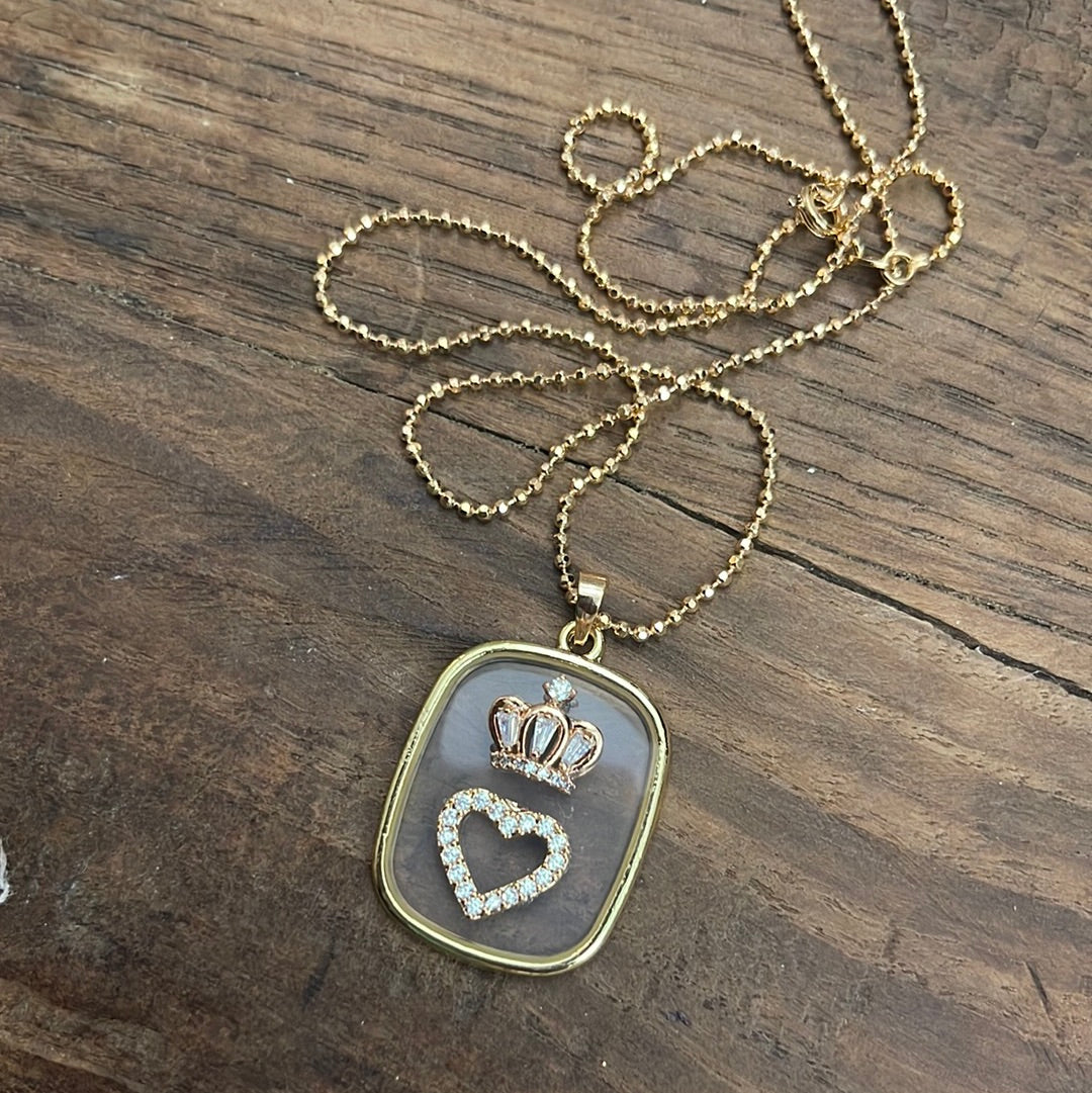 PLATE NECKLACE WITH SACRED HEART