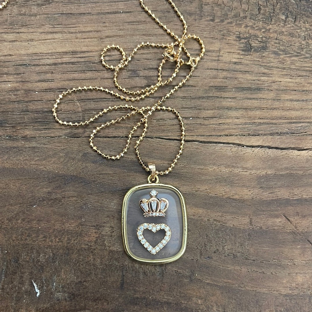 PLATE NECKLACE WITH SACRED HEART