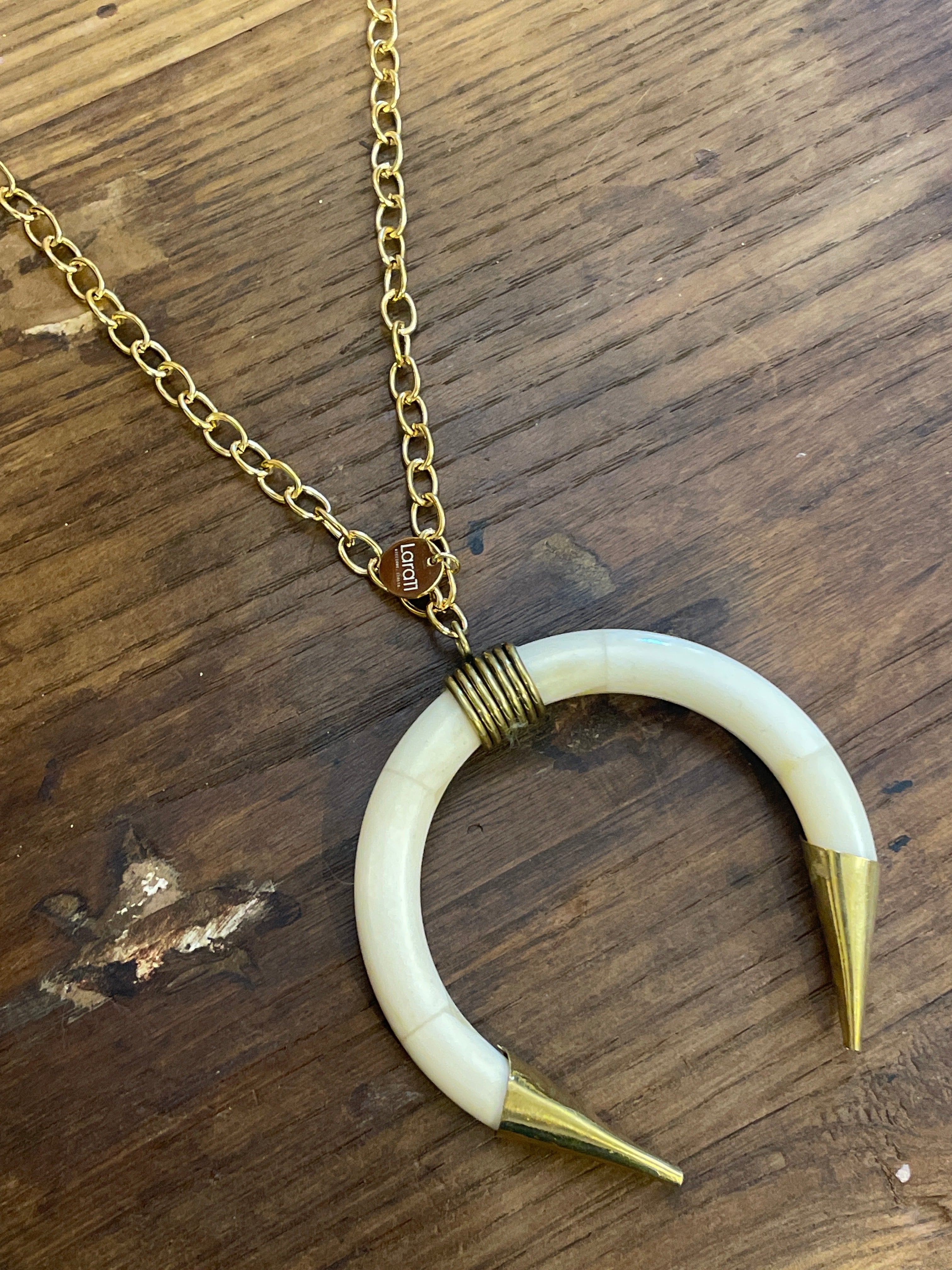 MOON WHITE