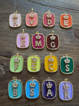 NECKLACE WITH COLORED LETTER PLATE AND CROWN