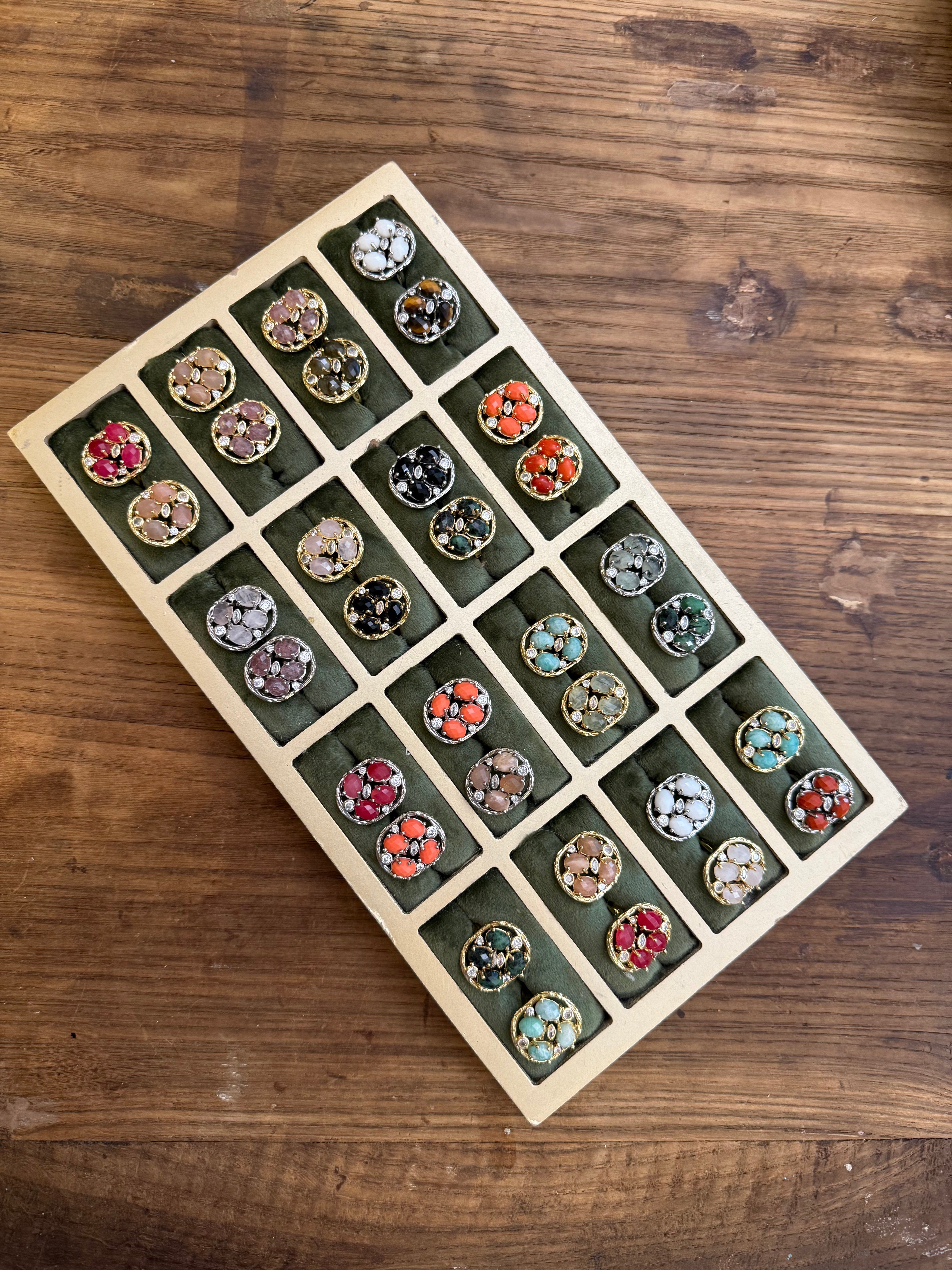 FREE GIFT | Anello con poker di Pietre Dure