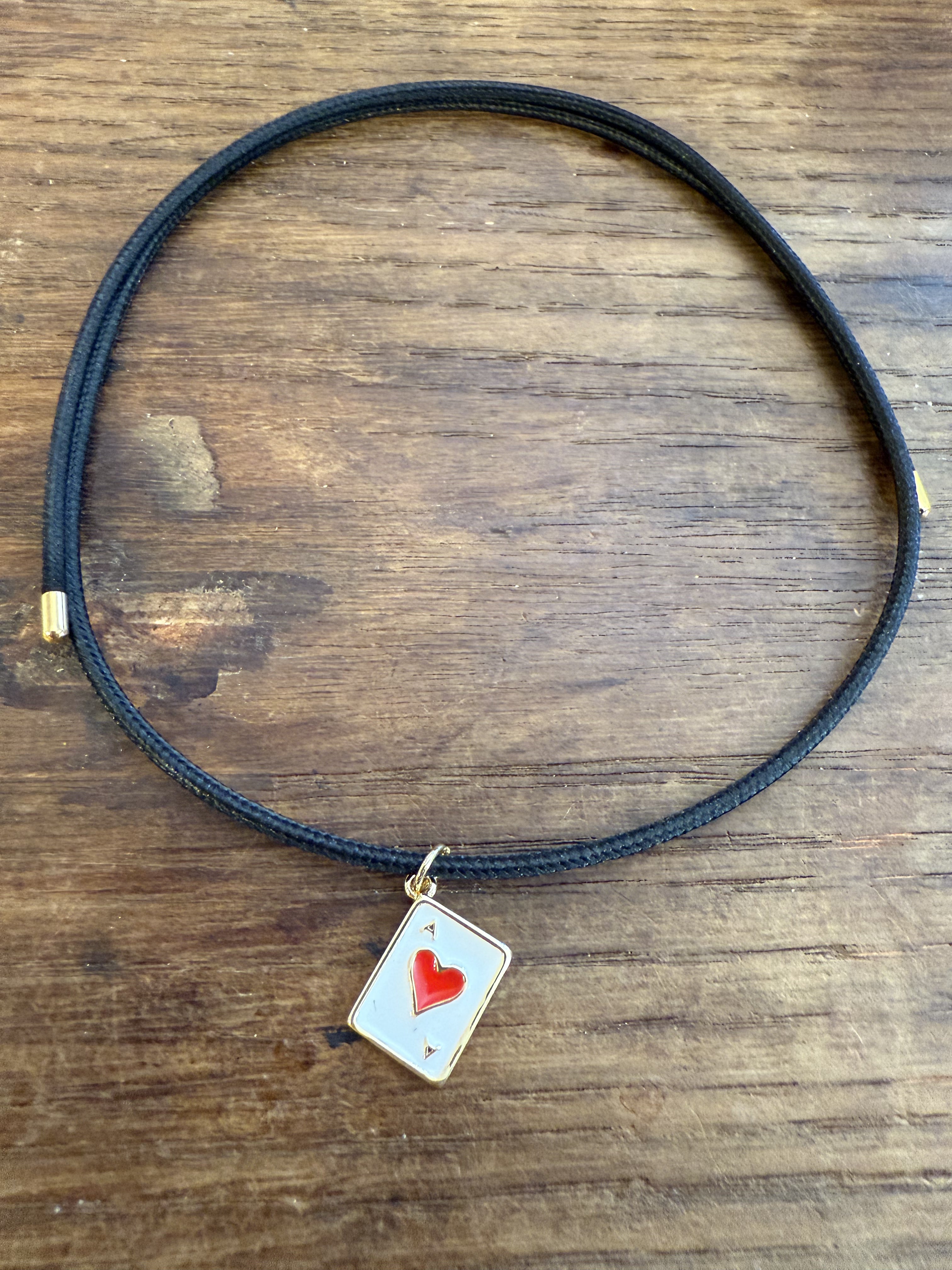 MAGNETIC CHOKER con ASSO DI CUORI