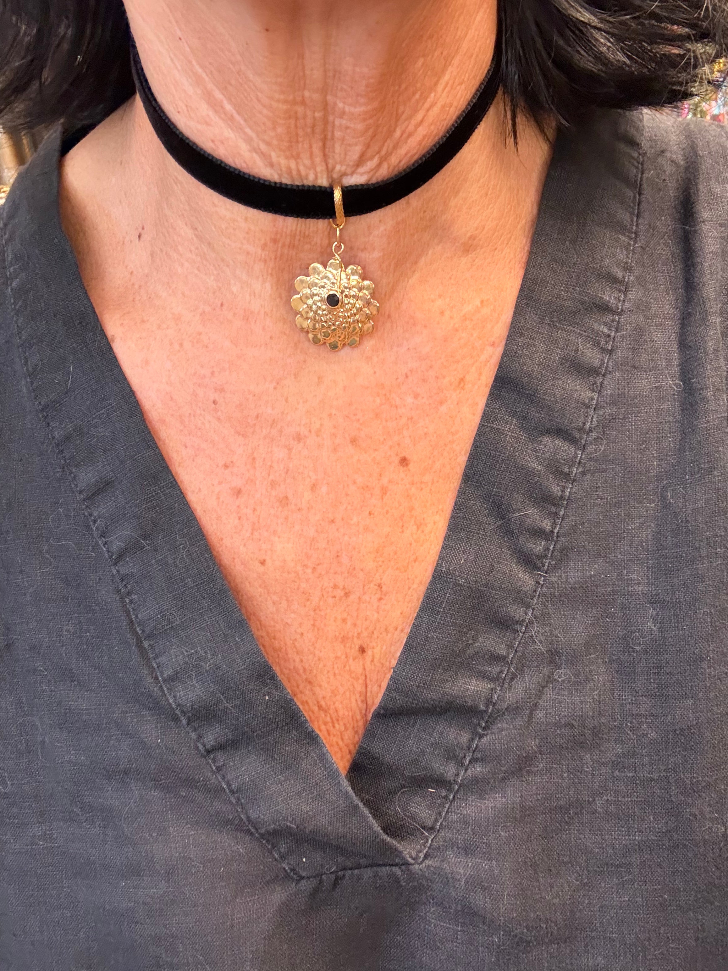 CHOKER PEONIA