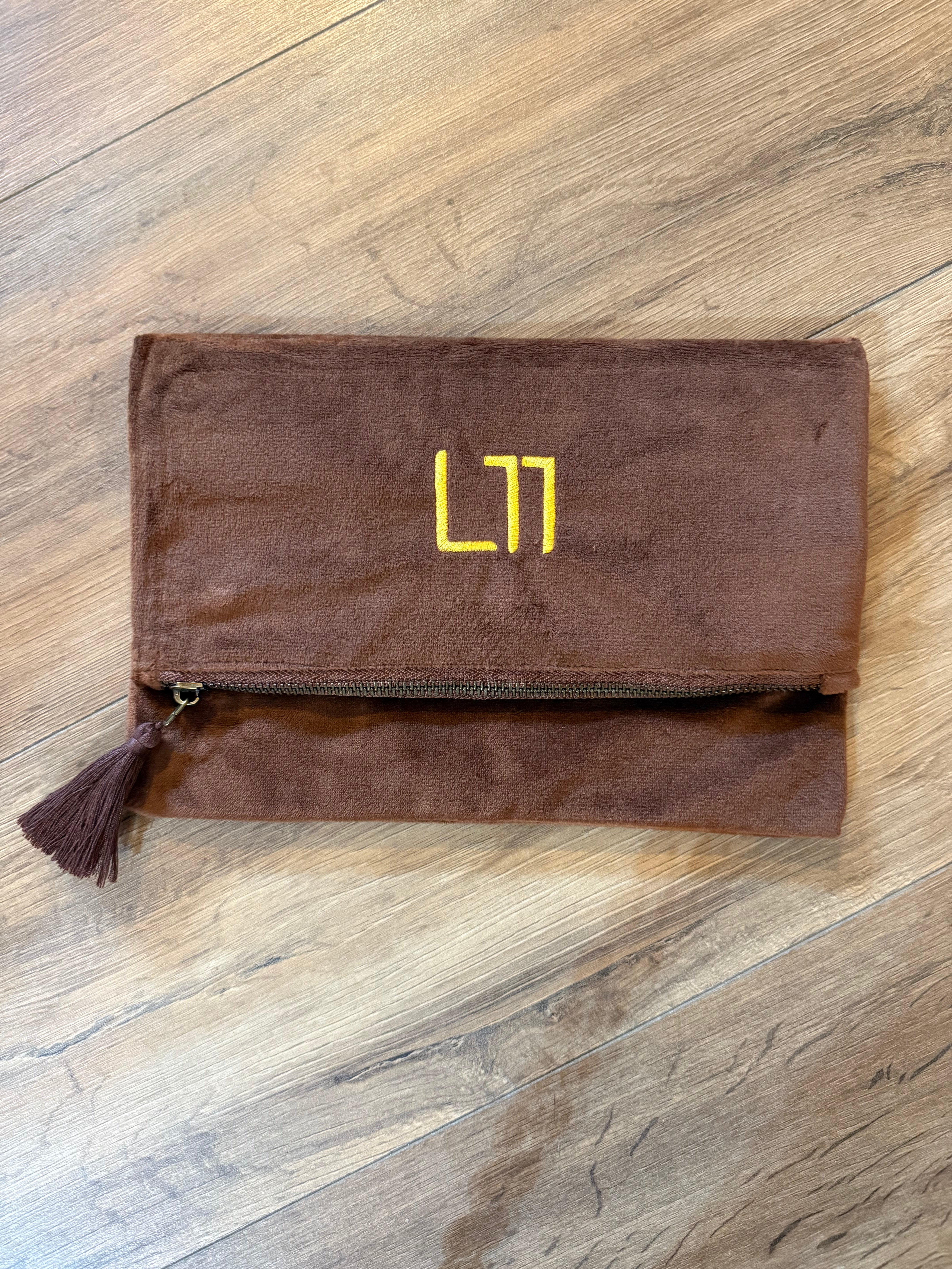 POCHETTE CON MONOGRAMMA