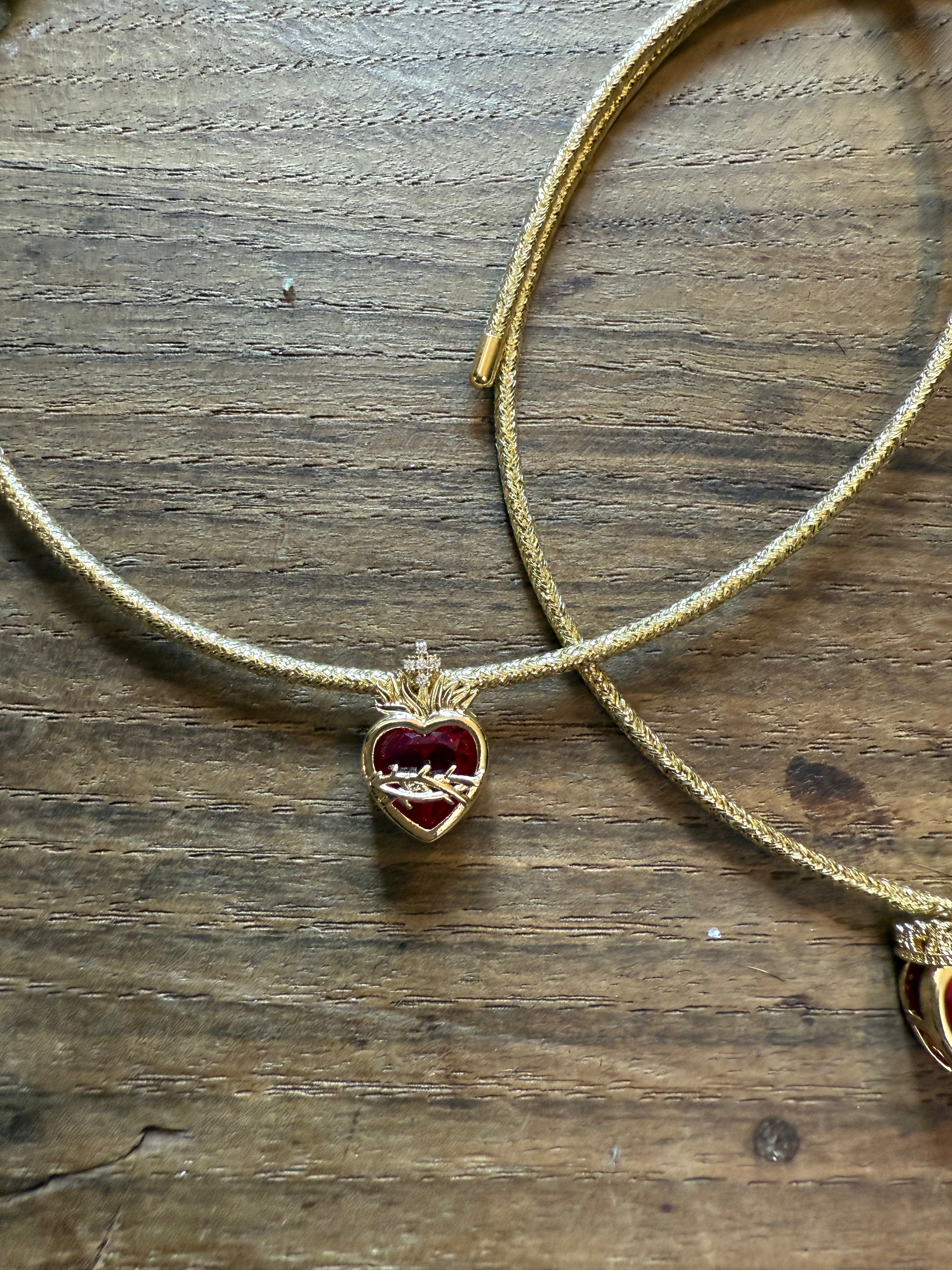 MAGNETIC GOLD HEART