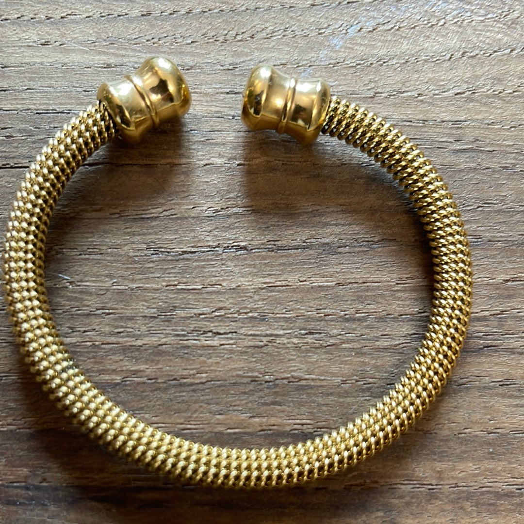 GOLD CUFF