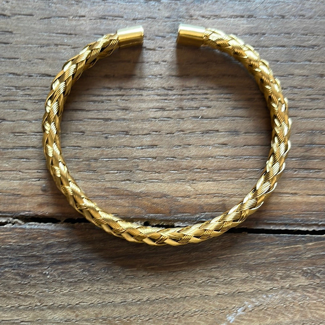 GOLD CUFF