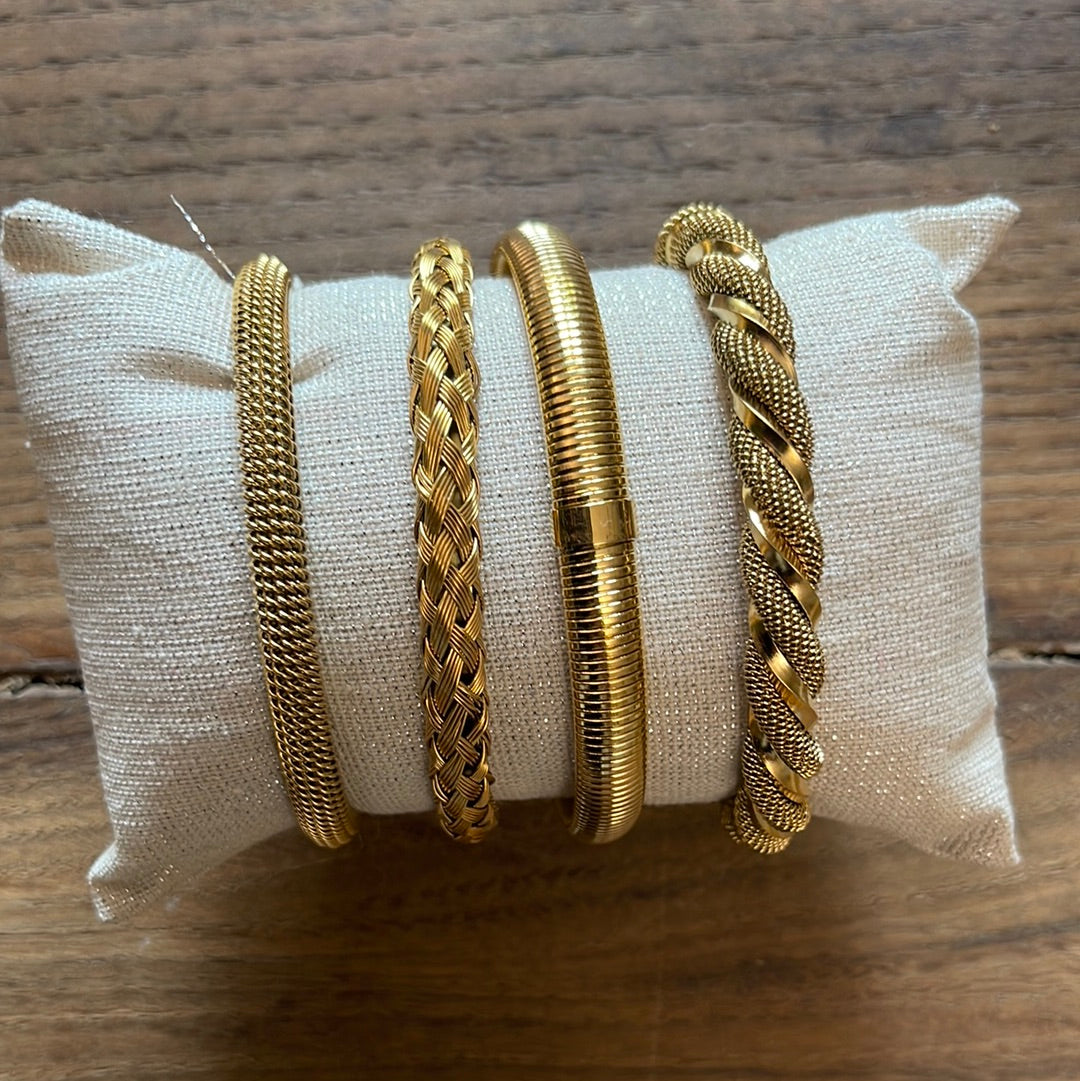 GOLD CUFF