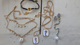 Plaquetas negras con collar